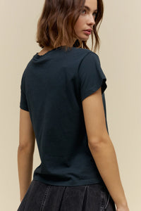 Solid Solo Tee Tops Daydreamer